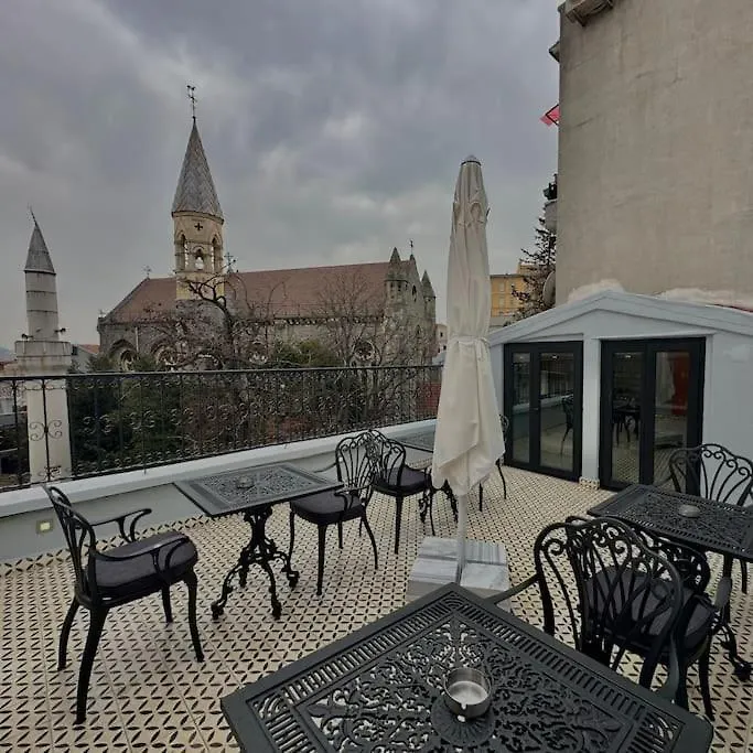Beyoglu'Nda Dubleks Tarihi Daire Provincia di Provincia di Istanbul Appartamento